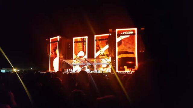 Rolling Stones - Honky Tonk Woman - Keith Richards Solo (live in Hamburg 2017) смотреть онлайн