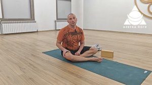 Вирасана. Детали исполнения.