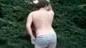 Гамасек танцует лизгинку