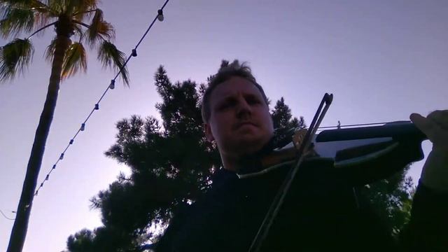 Queen - Don't Stop me Now - Violin Cover смотреть онлайн