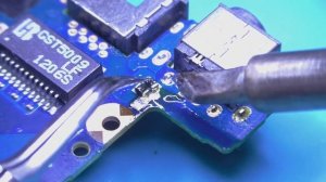 Ноутбук Samsung NP305E7A (BA41-01820A) Не включается