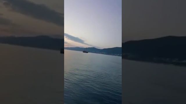 Прогулка под алыми парусами на яхте в Лазаревском