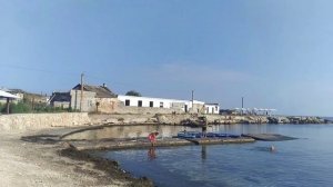 Дорога от участка к морю занимает 5-7 минут