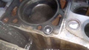 НИВА 21213 пробило блок, очень редкая причина, купили новый мотор