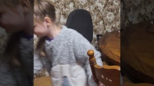 та самая девочка с антисептиком.