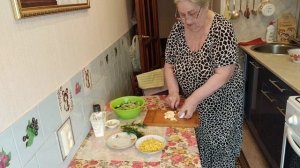 Салат из пекинской капусты