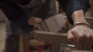 Изготовление стула из натурального дерева