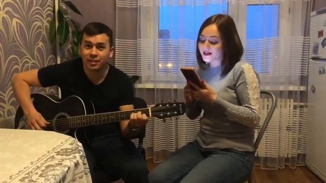 Рафис Калимуллин хатыны белән дуэт җырлый