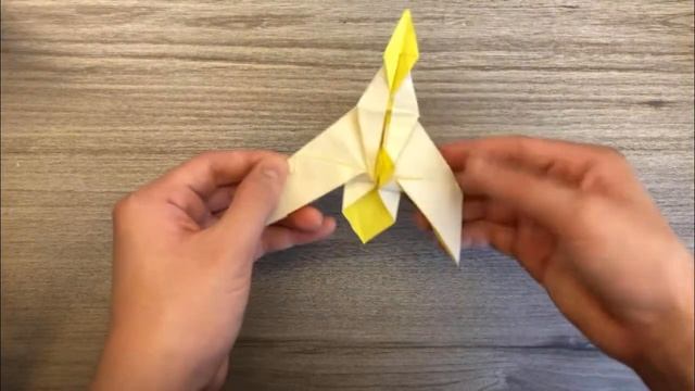 Origami Pelican tutorial (with multi-purpose stand) смотреть онлайн