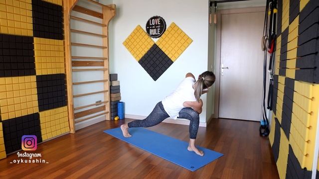 Sıkı tutun! Nabzı yükseltici, ter attırıcı ve bacak güçlendirici 30 dakikalık power yoga смотреть онлайн