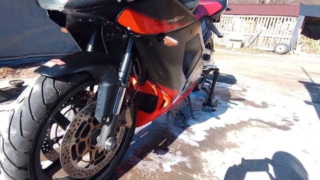 Aprilia rsv 1000 mille 2002 смотреть онлайн