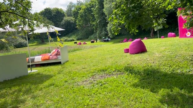 Pink Soup Festival в Вильнюсе. Много холодного борща и розового цвета.