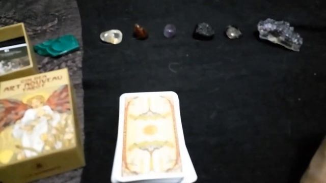 GOLDEN TAROT NOVEAU Mini-- Review and Flip Through of these golden card decks!