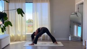 25 Min Full Body Yoga Flow _ Stretches to open your body & feel good!