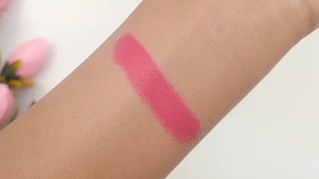 Clinique Wow Pop Lipstick  Clinique Lipstick  Clinique Pop Lipstick  Swatch  Review