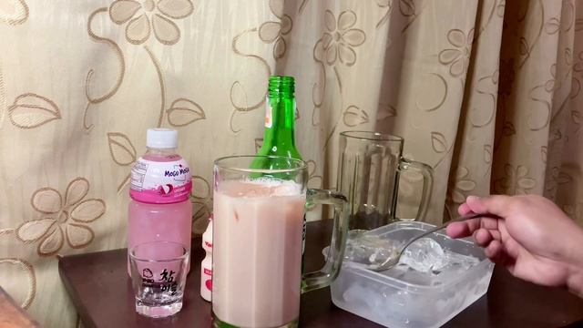 SOJU + YAKULT comes with Dutch Mill and Mogu Mogu смотреть онлайн