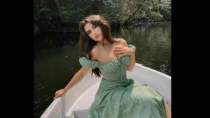 Диана Анкудинова:" Мы на лодочке катались..."