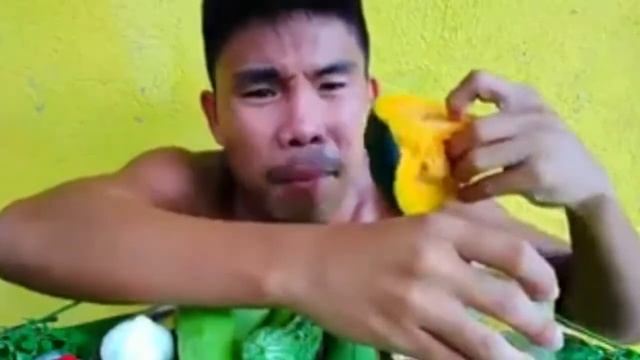 Boy Tapang Mukbang Fresh Gulay, Pinakbet смотреть онлайн