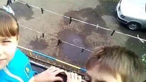 Взрываем шарики с водой