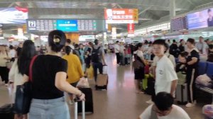 ЖД вокзал в Сиань. Едем в Чэнду. #lifeandstudyinchina #china #travel #xian #chengdu #video #китай