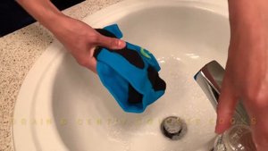 How to Hand Wash Compression Socks (The Proper Way) - Quick Demo