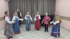 "В огороде бел козел" шуточная под балалайку. Исполняет детский фольклорный ансамбль "Крутени".