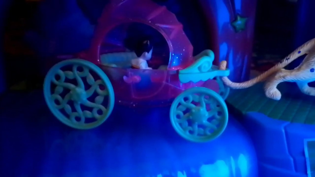 приключения игрушек 3 серия театр смотреть онлайн