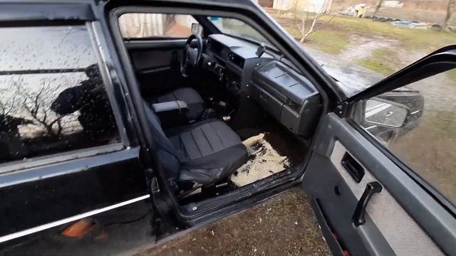 Убераем влагу из под ковриков автомобиля с помощью риса смотреть онлайн