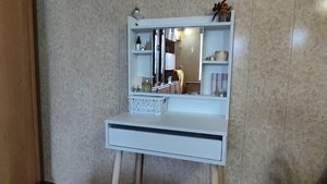 Обзор туалетного столика с зеркалом и ящиком в спальню от компании Dimdomkids , упаковка