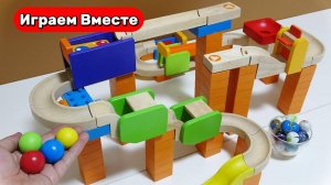 Развивающие видео для детей ! Интересный конструктор с горками и шариками !