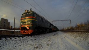 Тепловозы М62-1517 и ЧМЭ3т-6885 с грузовым