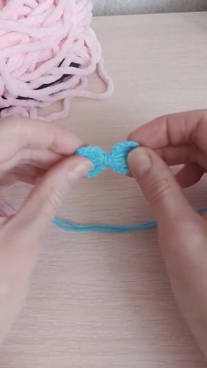 Связать бантик крючком