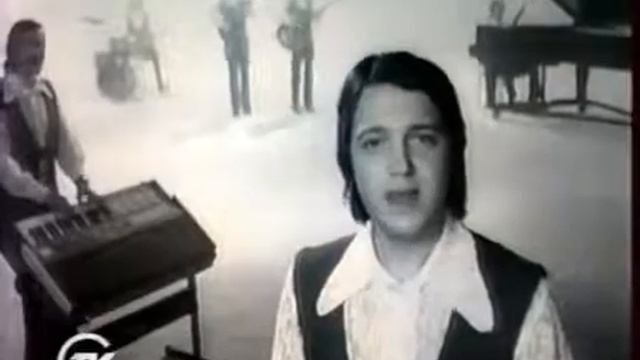 В воскресенье радостный день Поющие гитары 1975 смотреть онлайн