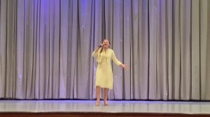 Олеся Тараненко исполняет песню "В синем море, белой пене..."