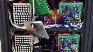 Подключите стабилизатор напряжения к сети и проведите тестирование, убедитесь что работает