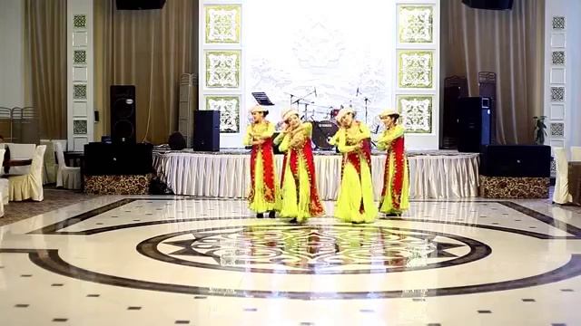 Ұйғыр биі . Үздік би