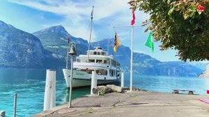 Флюлен, Швейцария. Небольшой городок в кантоне Ури Урнерзее