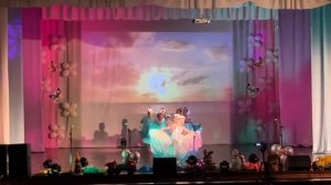 Танец _Рассвет_ в исполнении девочек подготовительной группы доу.mp4