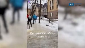 Липецкий блогер катался по городским улицам на коньках