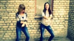 девчонки зажигают