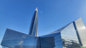 365 метров над Питером