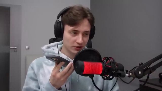 Мама Читера ТРЕБУЕТ ВЕРНУТЬ ДЕНЬГИ за Донат Сына 480p