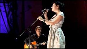 Lily Allen & Keane - Everybody's Changing (Acoustic At Brixton Academy 2007) (VIDEO)
