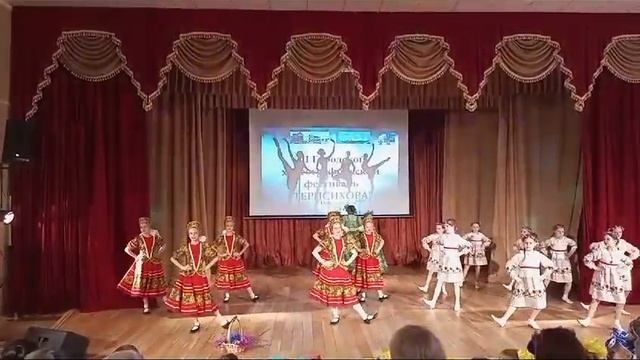 Хореографический ансамбль "Восторг" - "Матушка Земля", руководитель Дудник Маргарита Игоревна смотреть онлайн