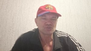 Росийские спортсмены возвращаются на международную арену.Александр Большунов выиграл гонку в Италии