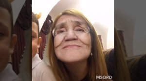 Поцелуй бабушку