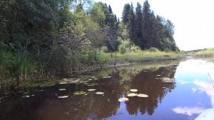 По микроречке с электромотором. Ловля спиннингом на мормышку.