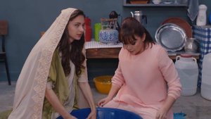 Bella ve Annesinin Cezaevi Günleri (Özel Klip) - Yeni Gelin
