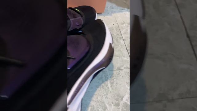 Nike Zoom Freak 3 Black/White #giannisantetokounmpo #nikezoom смотреть онлайн