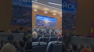 За скандальный Генплан мэр Новороссийска наградил чиновников и его противницу Светлану Попову